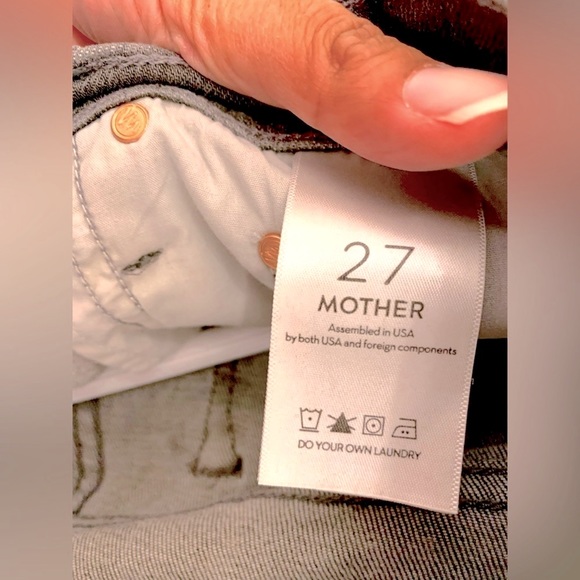 MOTHER Looker Ankle Fray High-Rise Jeans - Picture 3 of 4